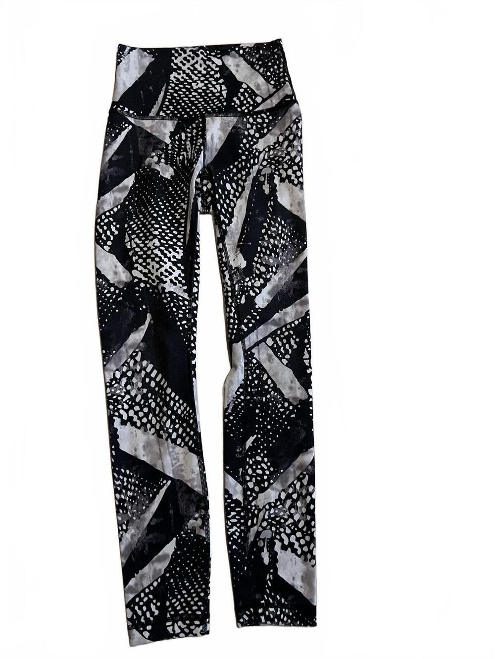 lululemon Black and white patterned leggings